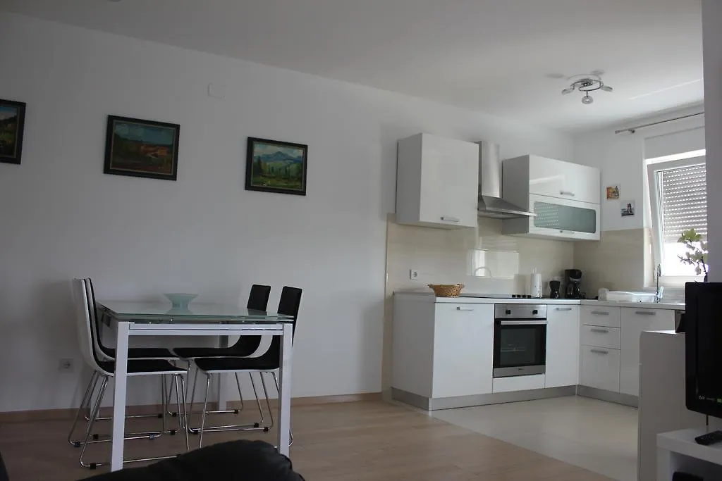 Apartment Nena Krk Town Croazia
