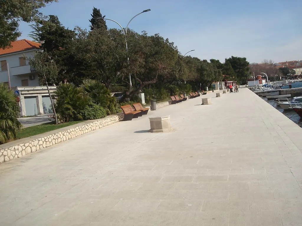 Apartment Nena Krk Island  크르크